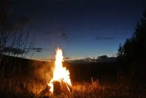 Camp fire off grid sustainable eco glampsite and glamping